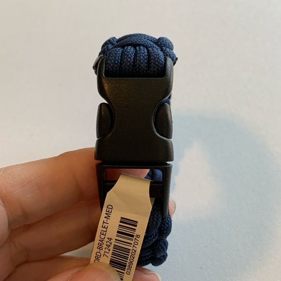 Paracord bracelet, about 7 inches, size medium - Picture 3 of 5